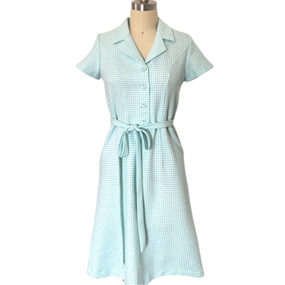 1960’s vintage pin up style dress